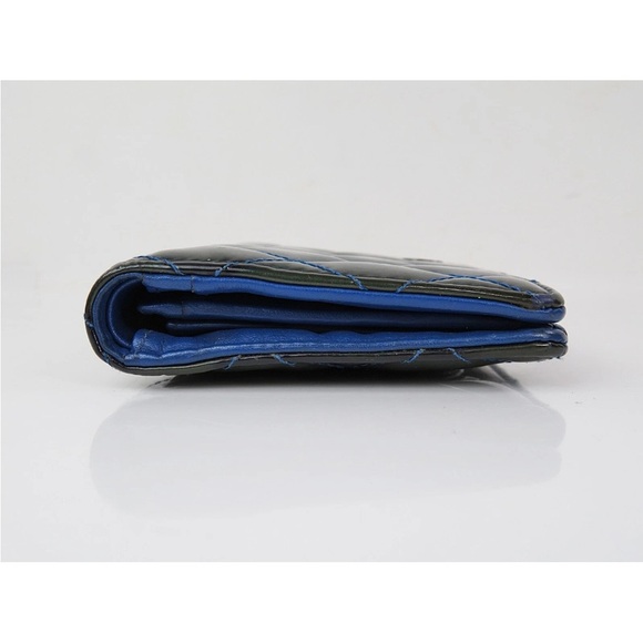 CHANEL Quilted Wallet in Shiny Blue and Silver - Picture 3 of 13